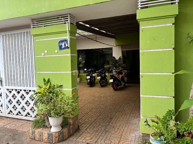 BÁN NHÀ NGHỈ 999 ĐẦY ĐỦ TIỆN NGHI