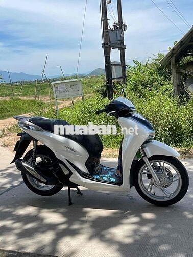 xe mới mua 15 ngày cần bán