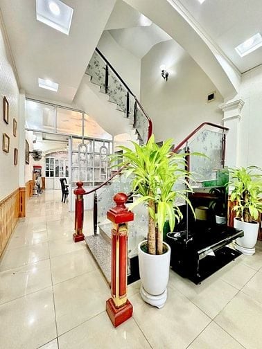 Bán nhà 4 tầng mặt đường Phương Lưu - gần hồ Phương Lưu, chợ, Lộc Vừng