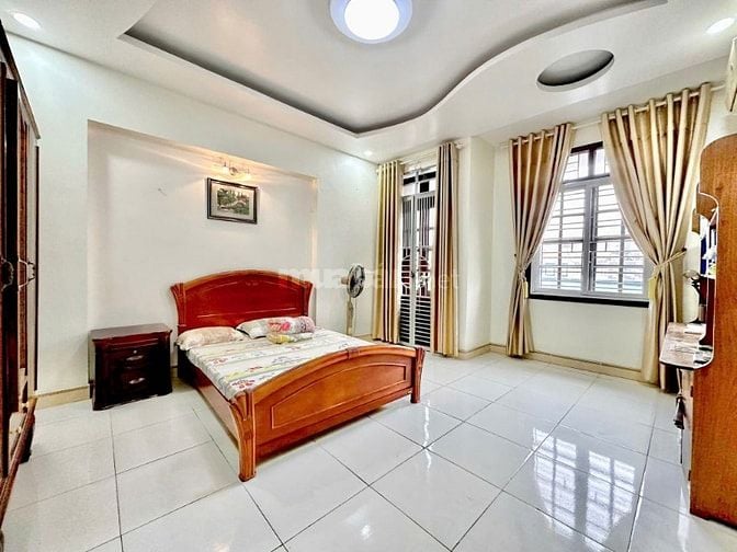Bán nhà 4 tầng mặt đường Phương Lưu - gần hồ Phương Lưu, chợ, Lộc Vừng