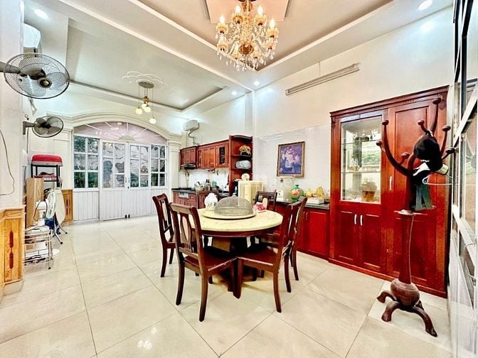 Bán nhà 4 tầng mặt đường Phương Lưu - gần hồ Phương Lưu, chợ, Lộc Vừng