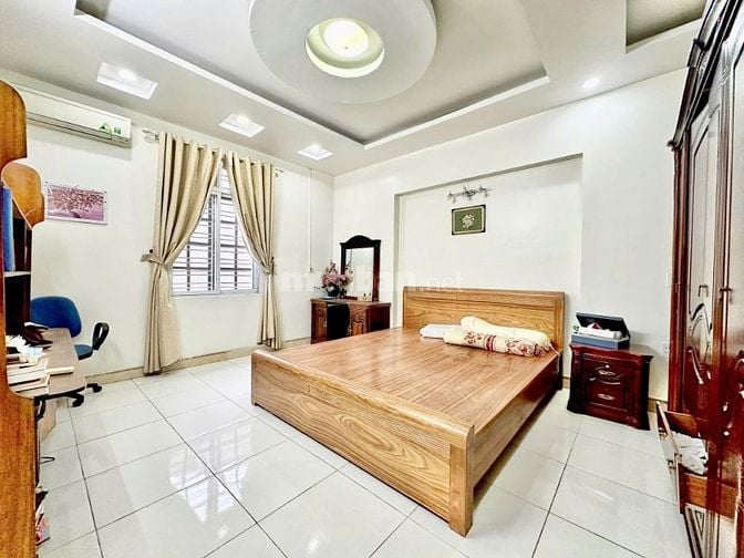 Bán nhà 4 tầng mặt đường Phương Lưu - gần hồ Phương Lưu, chợ, Lộc Vừng