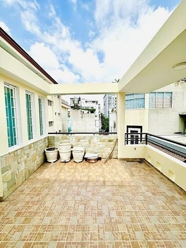 3TY5 Sang tên gấp nhà Tô Hiến Thành, HXH 6m sát MT, DT lớn 72m2, SHR.