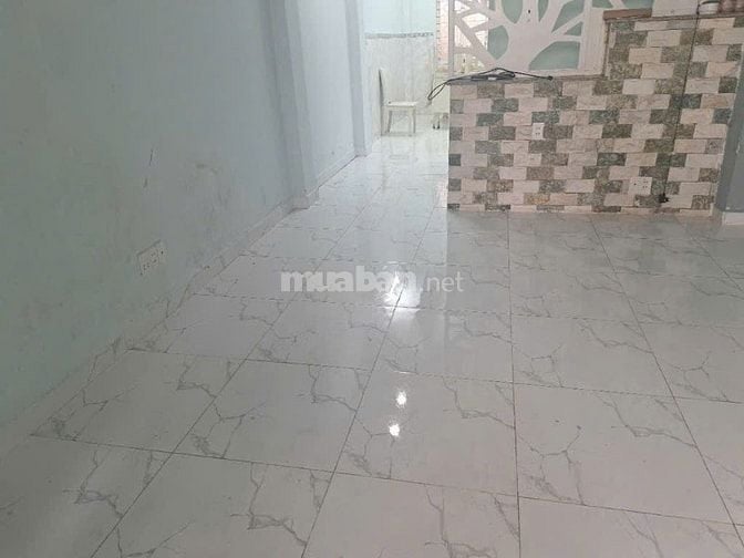 Gần siêu thị Co.op Mart, 03 tầng, DT 4x15m