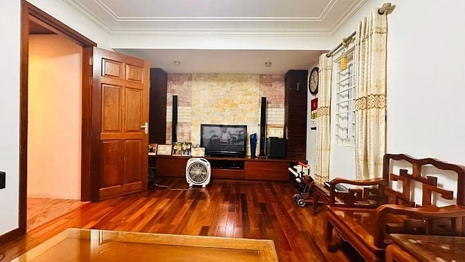 Chính chủ Bán nhà mặt phố Đào Tấn, Ba Đình.53.9m mặt tiền rộng 5.39m.