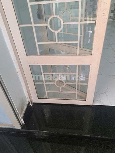 Gần siêu thị Co.op Mart, 03 tầng, DT 4x15m