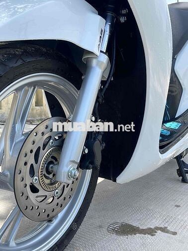 xe mới mua 15 ngày cần bán
