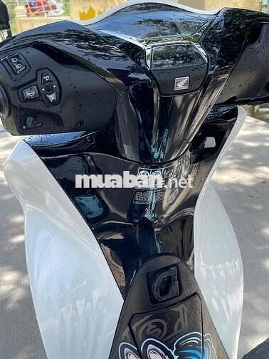 xe mới mua 15 ngày cần bán