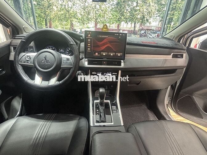 Mitsubishi Xpander Premium đi lướt 18000 km