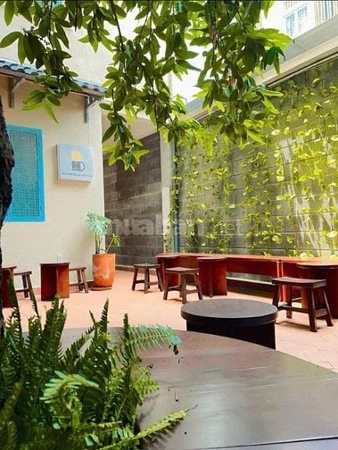 Sang quán cafe đường lớn gần 5 trường đại học, Bình Thạnh