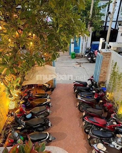 Sang quán cafe đường lớn gần 5 trường đại học, Bình Thạnh
