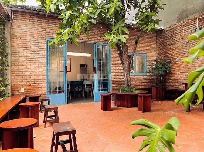Sang quán cafe đường lớn gần 5 trường đại học, Bình Thạnh