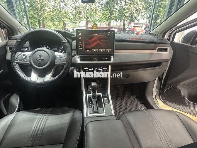 Mitsubishi Xpander Premium đi lướt 18000 km