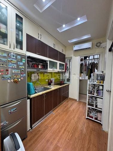 Bán CHCC thang máy, DT 50m2, tầng trung ngõ 84 Ngọc Khánh, cạnh đài TH