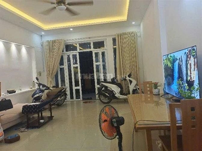 Nhà 5 x 20m xây 1 trệt 3 lầu 9.6 tỷ ngay nguyễn duy trinh đi vào