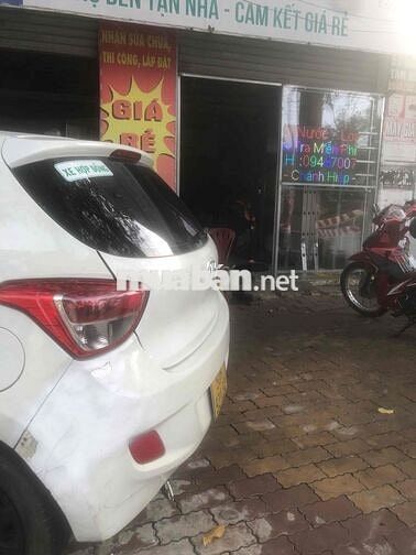 Hyundai Grand i10 doi 2016 gia đình đang sử dụng