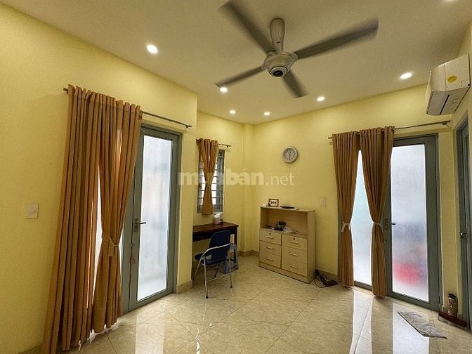 3 lầu, góc 2 mặt tiền hêm 6m khu cao cấp Hồ Biểu Chánh thông ra HVBánh