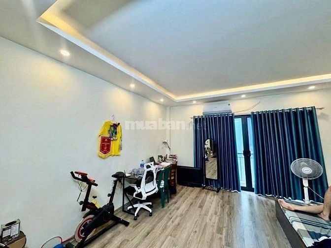 Bán nhà Yên Lạc -HBT -10m ra ô tô -5 tầng mới -mặt tiền 5.2m -10.8 tỷ