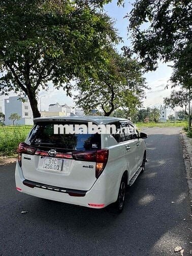 Toyota Innova 2017 2.0E - 115000 km