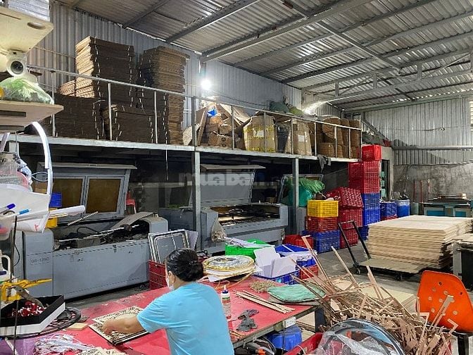 Tuyển 2 LĐPT ( ưu tiên người ở tỉnh ) có chỗ ở