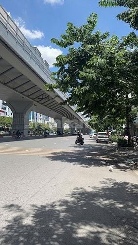 Nhà mặt phố Đại La- 61m2 x4 tầng MT 4,5m giá rẻ
