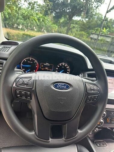 Ford Ranger XLS AT 2019 Máy 2.2L số tự động