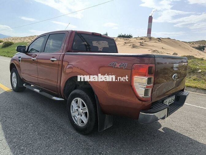 Ford Ranger XLT MT Máy 2.2L số sàn 2 cầu ĐIỆN