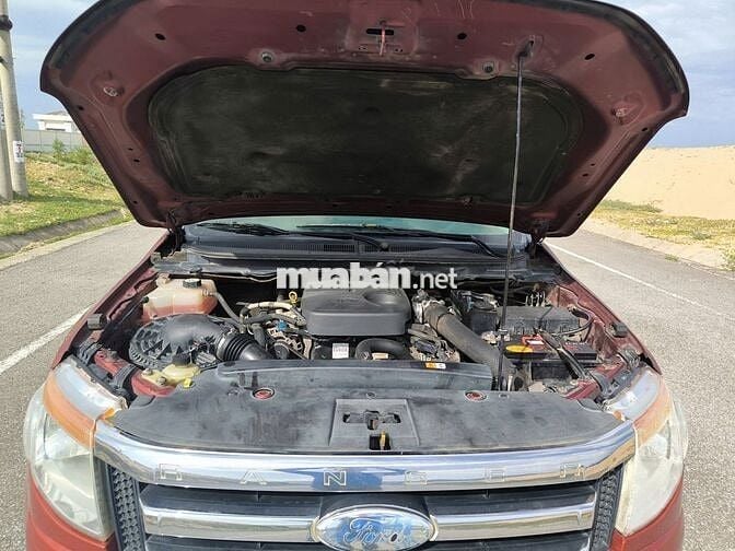 Ford Ranger XLT MT Máy 2.2L số sàn 2 cầu ĐIỆN