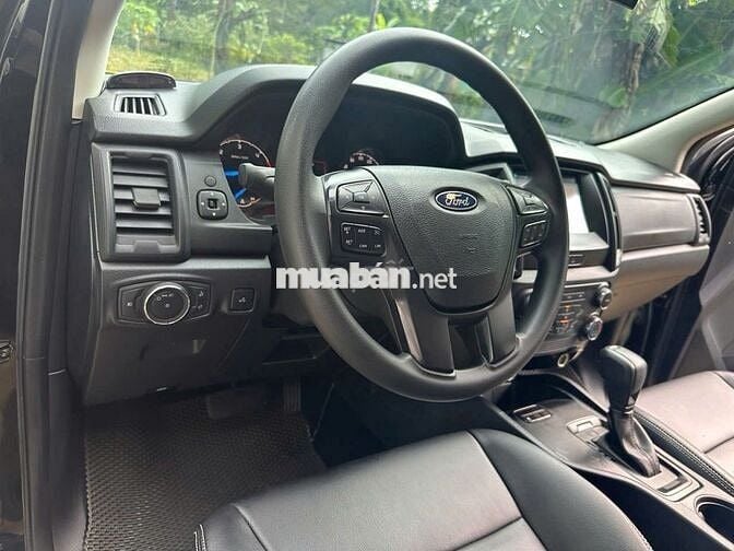 Ford Ranger XLS AT 2019 Máy 2.2L số tự động