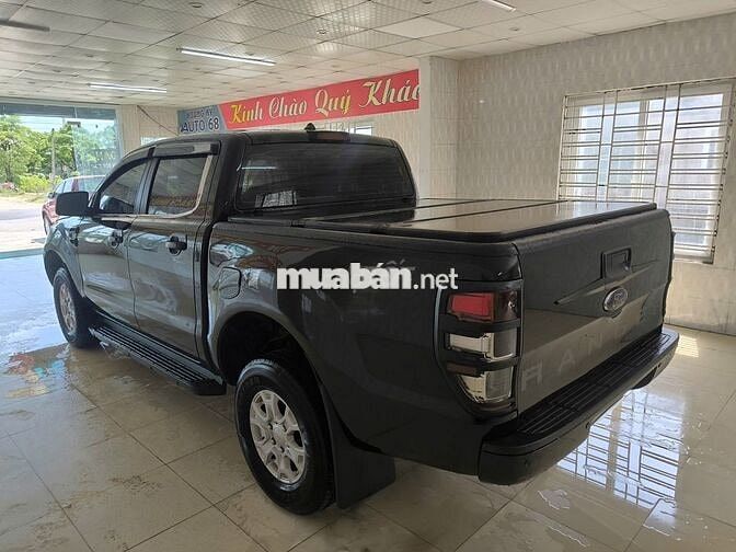 Ford Ranger XLS AT 2019 Máy 2.2L số tự động