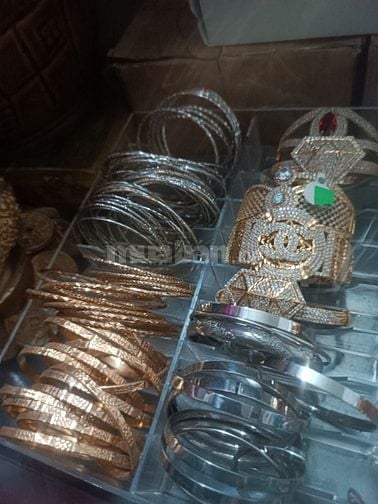 Trang sức và phụ kiện shop vòng đá.lắc dây đeo