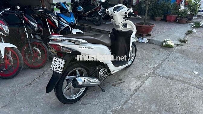 Vision 2016 trắng 74803 ( hỗ trợ góp )