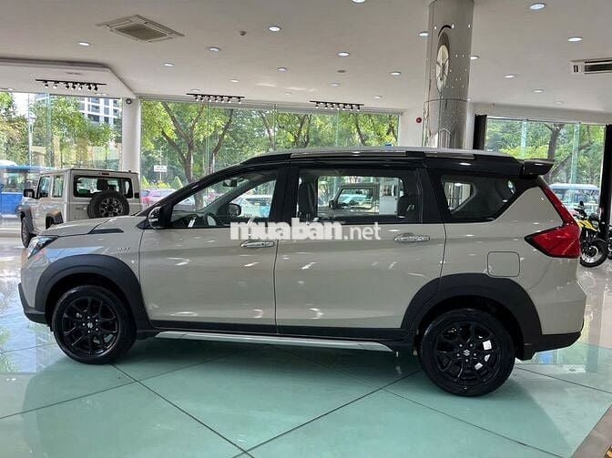 Suzuki XL7 Hybrid 2025 - Trắng Ngà - Đen