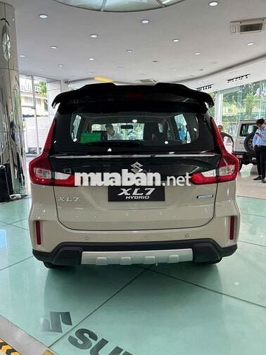 Suzuki XL7 Hybrid 2025 - Trắng Ngà - Đen