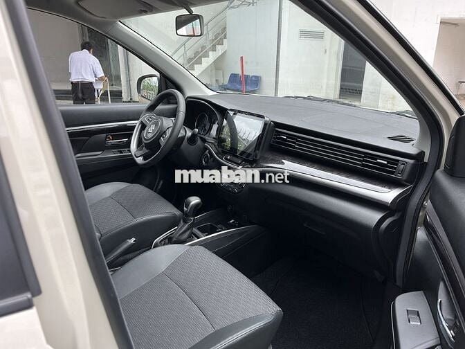 Suzuki XL7 Hybrid 2025 - Trắng Ngà - Đen