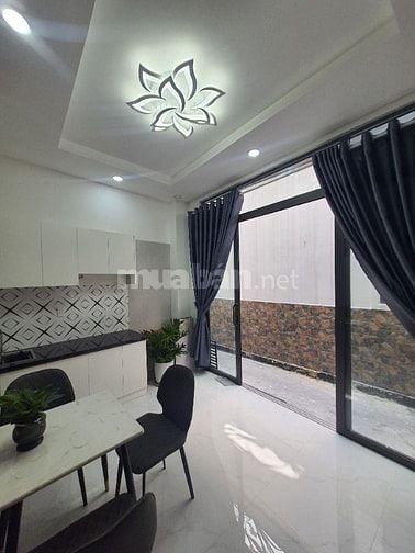 Bán nhà 2 tầng đúc, mới đẹp ở ngay , Phan Văn Trị, Gò Vấp, giá 2,86 tỷ