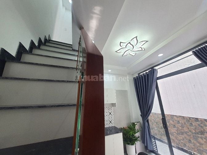 Bán nhà 2 tầng đúc, mới đẹp ở ngay , Phan Văn Trị, Gò Vấp, giá 2,86 tỷ