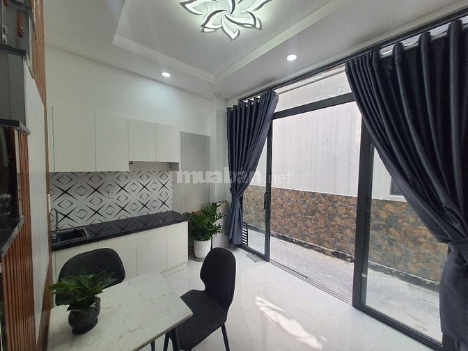 Bán nhà 2 tầng đúc, mới đẹp ở ngay , Phan Văn Trị, Gò Vấp, giá 2,86 tỷ