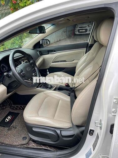 Hyundai Elantra 2019 1.6 AT - 42000 km