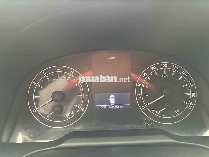 Toyota Innova 2016 2.0E - 145000 km