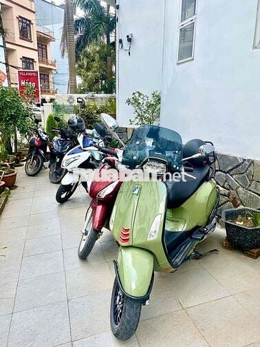 Vespa Piaggio Spring, 150cc màu xanh