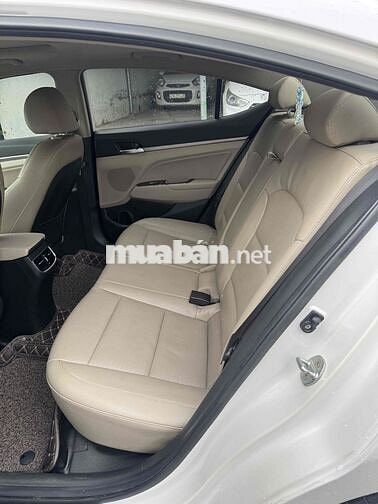 Hyundai Elantra 2019 1.6 AT - 42000 km