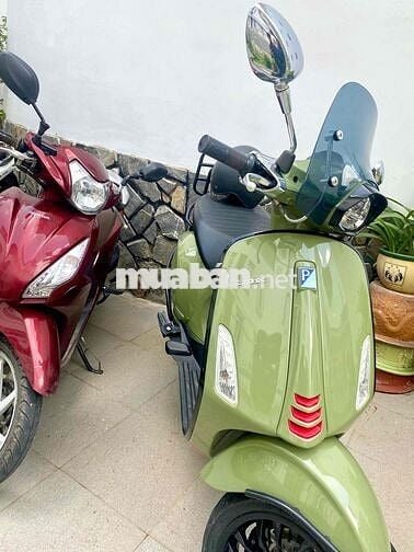 Vespa Piaggio Spring, 150cc màu xanh