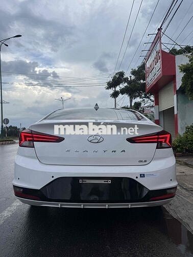 Hyundai Elantra 2019 1.6 AT - 42000 km