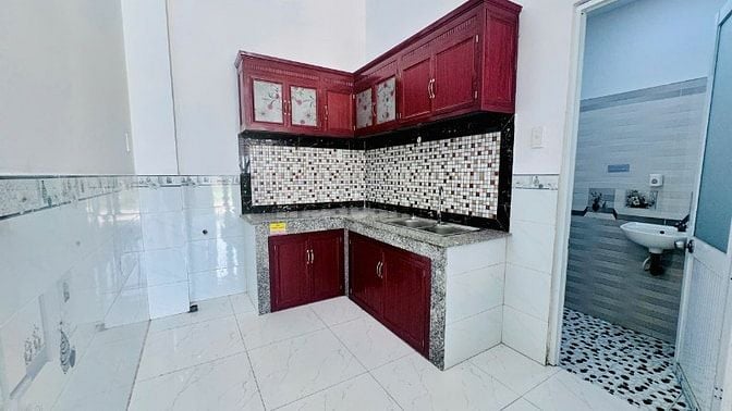 Nhà góc 2 MT,tiện kinh doanh cần tìm chủ mới DT: 4x10, 2pn, giá 625tr 