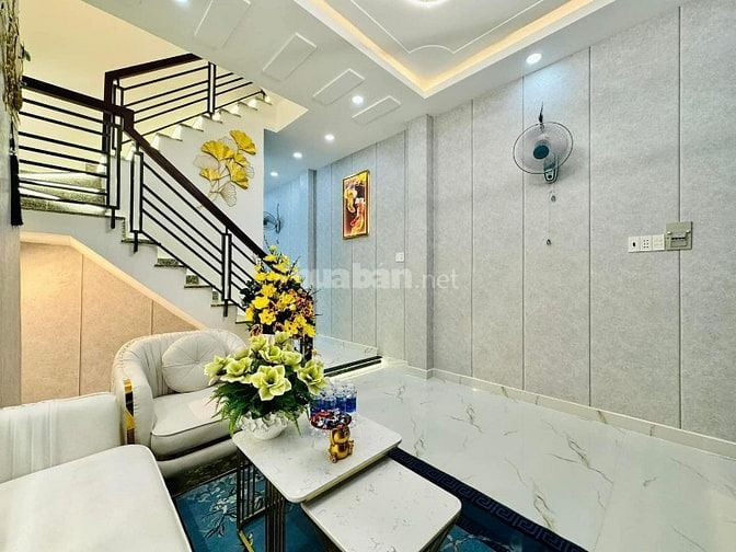 Chú Thành bán nhà đường Tô Hiến Thành Quận 10 giá chỉ 3.4 tỷ DT 60m2 
