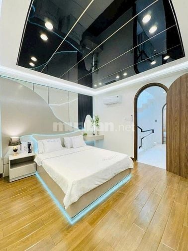 Bán gấp nhà Thành Thái Q10, gần bệnh viện 115, siêu thị Go, 72m2, 4tỷ9