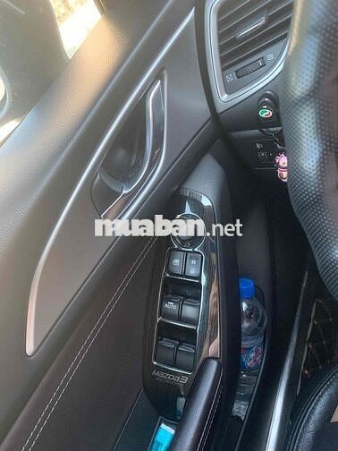 Mazda 3 2019 1.5L Luxury - 88000 km