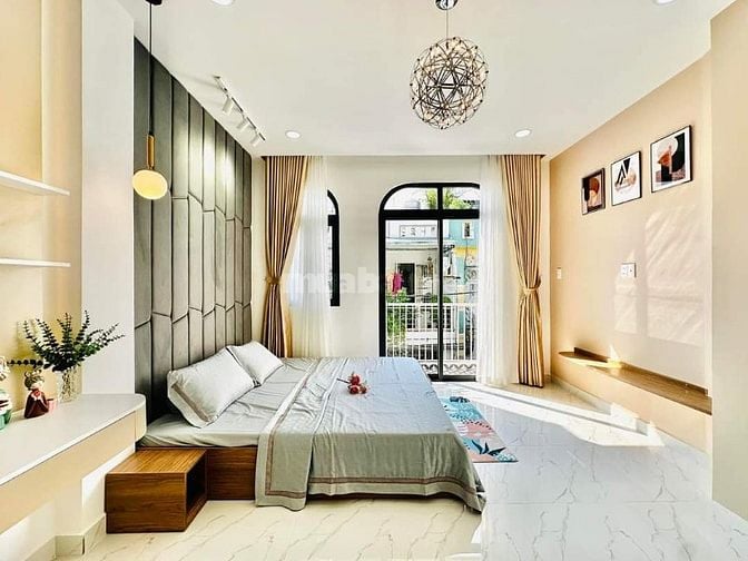 Cô Bảy Kẹt Tiền bán gấp nhà dường Bà Hạt Quận 10 Giá 2.8 Tỷ Dt60 m2