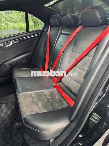 Mercedes Benz C Class 2014 C300 AMG - 11000 km